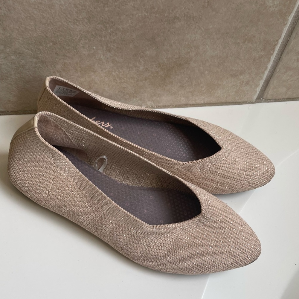NWOT Beige/Cream Memory Foam Pointed Flats